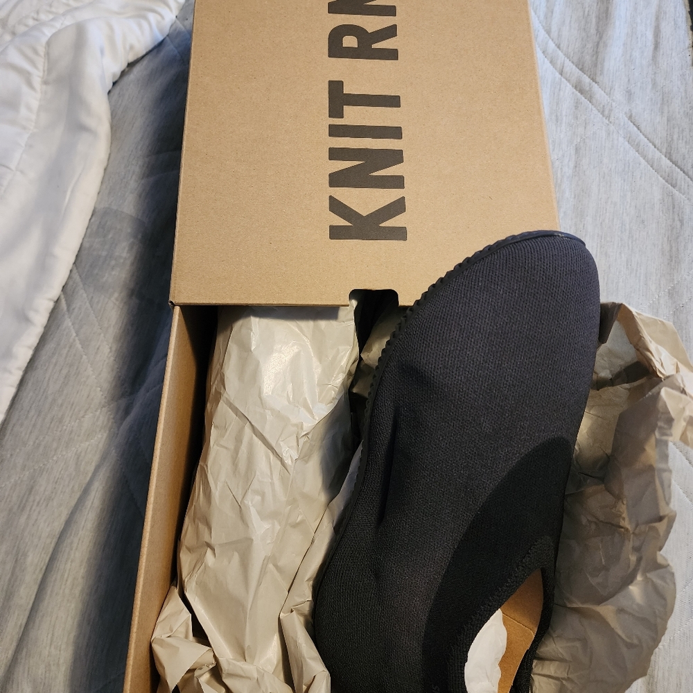Shoes - Picture 4 of 7
